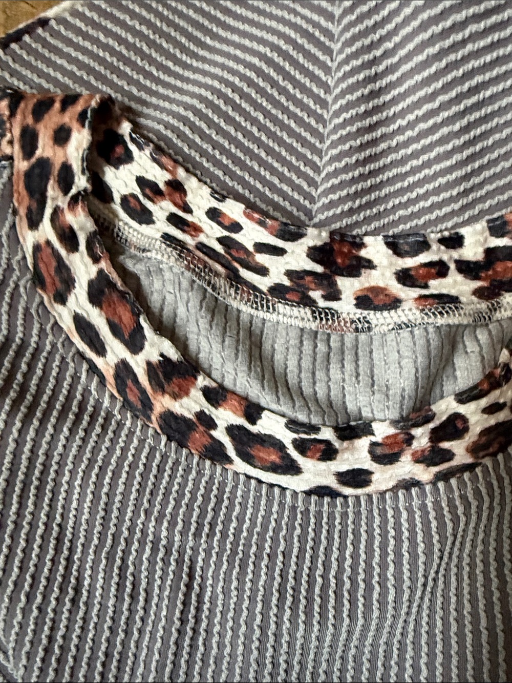 Grey Ribbed Two-Piece Set with Leopard Trim - Picture 3 of 3